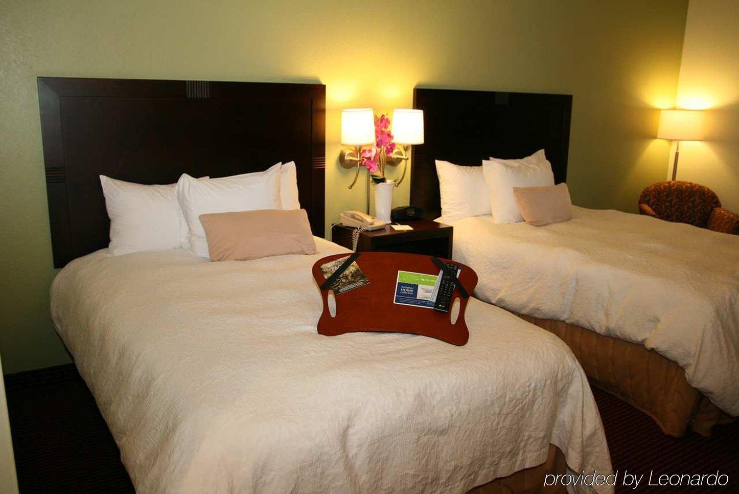 Hampton Inn Sulphur Lake Charles Номер фото